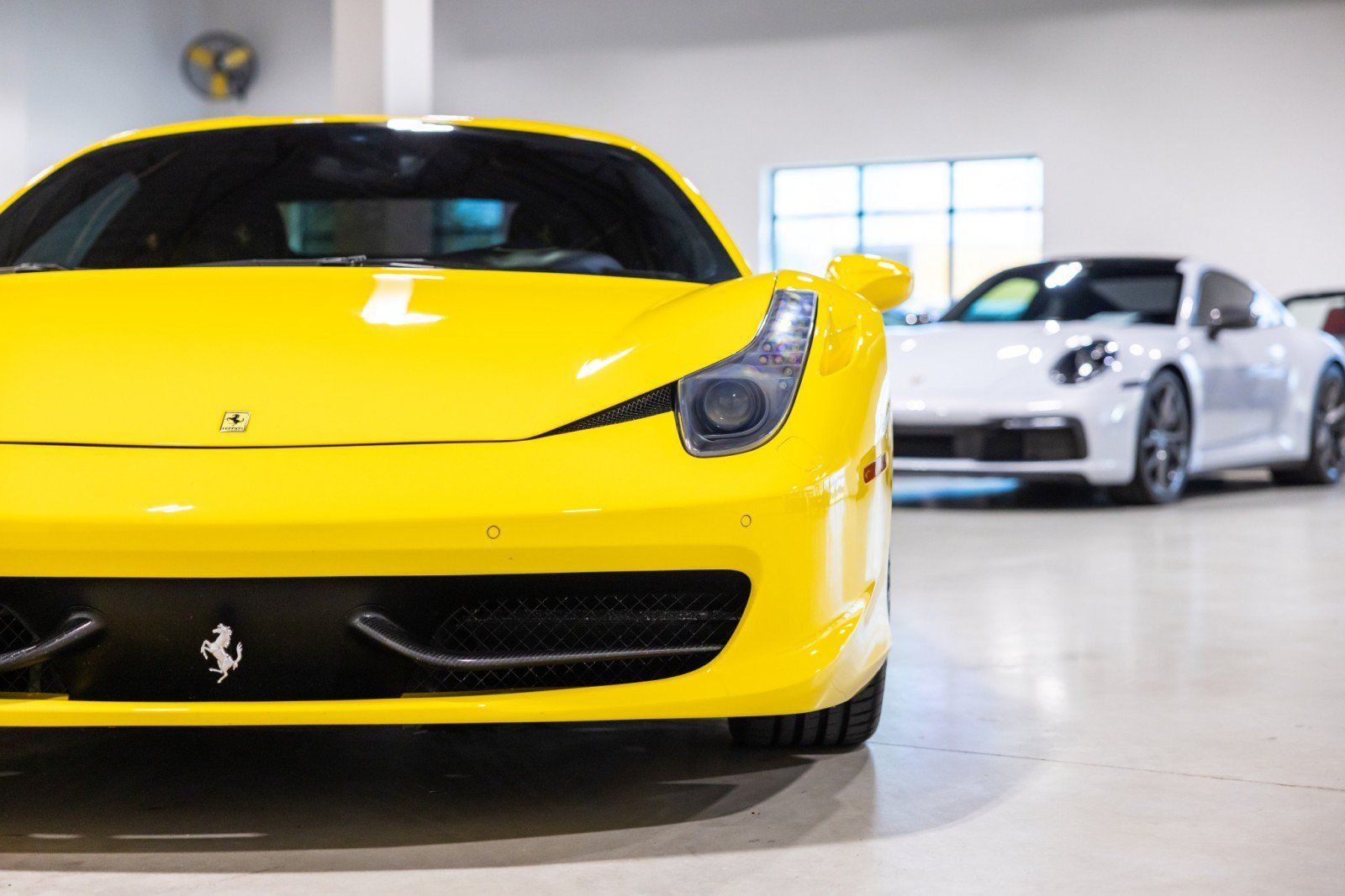 Used 2011 Ferrari 458 Italia Coupe RWD image 22