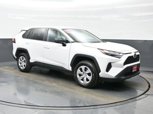 Used 2024 Toyota RAV4 LE image 8