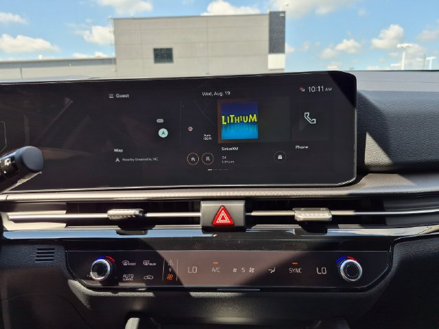 New 2026 Kia Sportage SX FWD image 17