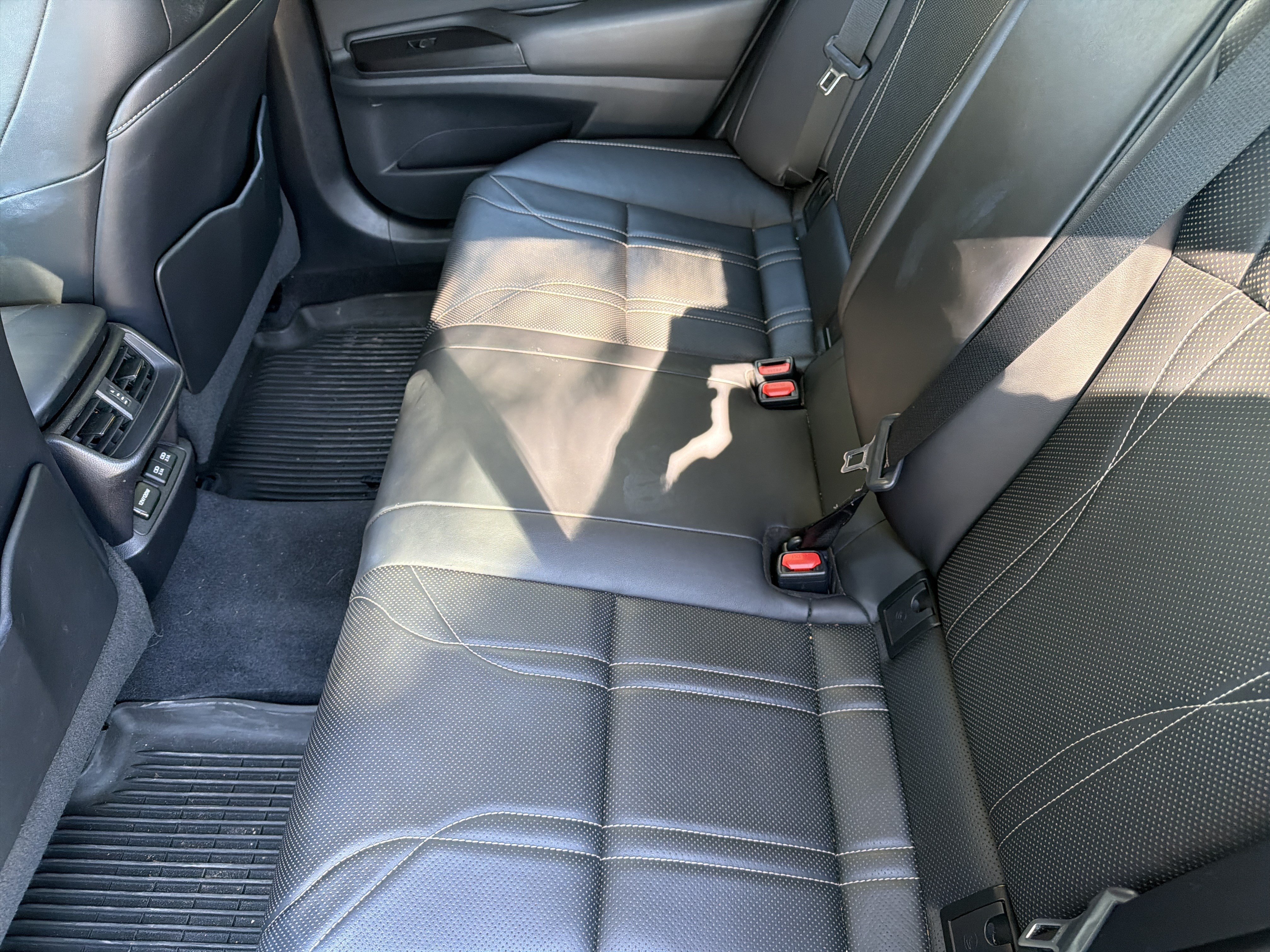 Used 2021 Lexus ES 300h w/ Accessory Package FWD image 30