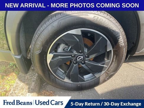 Used 2023 Nissan Rogue SV w/ SV Premium B Package image 16
