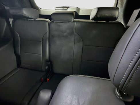 Used 2025 Buick Enclave Preferred FWD image 28