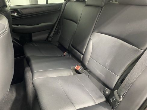Used 2017 Subaru Outback 3.6R Limited image 10