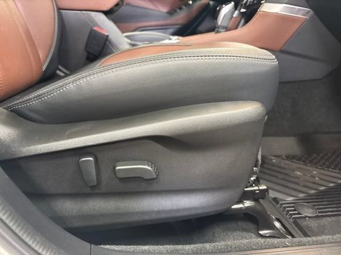 Used 2022 Subaru Forester Touring AWD/4WD image 8