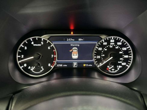 Used 2025 Nissan Sentra SR w/ SR Premium Package FWD image 24