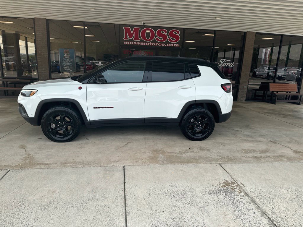 Used 2023 Jeep Compass Trailhawk w/ Trailhawk Elite Group AWD/4WD image 7