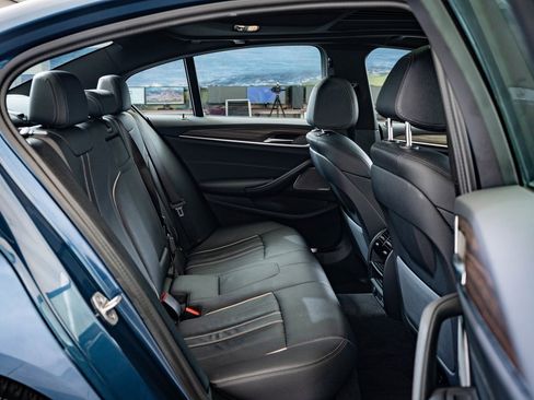 Used 2023 BMW 540i xDrive image 36