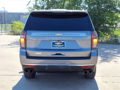 Used 2021 Chevrolet Suburban Premier image 5