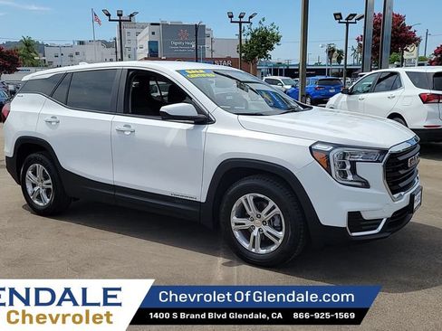 Certified 2024 GMC Terrain SLE FWD image 2