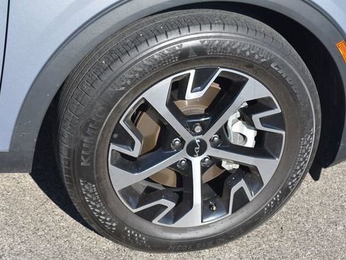 Certified 2023 Kia Sportage EX FWD image 11
