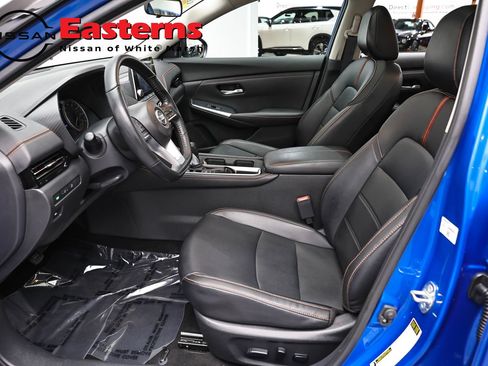 Used 2022 Nissan Sentra SR w/ SR Premium Package FWD image 14