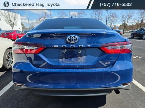 Used 2023 Toyota Camry LE w/ Convenience Package image 5