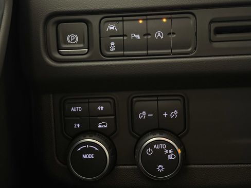 Used 2023 Chevrolet Tahoe RST AWD/4WD image 45
