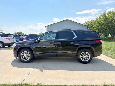 Used 2019 Chevrolet Traverse LT FWD image 3
