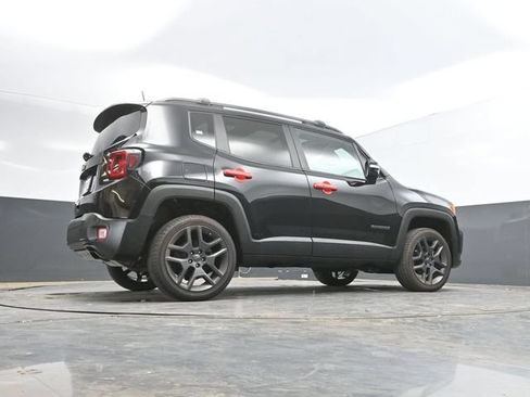 Used 2019 Jeep Renegade Limited w/ Quick Order Package 22P AWD/4WD image 32