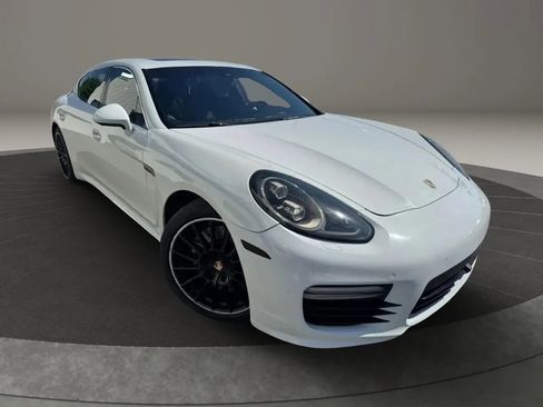 Used 2014 Porsche Panamera AWD/4WD image 2