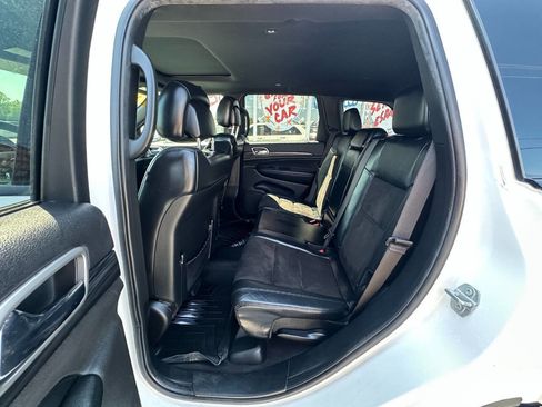 Used 2019 Jeep Grand Cherokee Altitude image 16