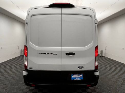 New 2026 Ford Transit 250 148 Medium Roof w/ Load Area Protection Package RWD image 10