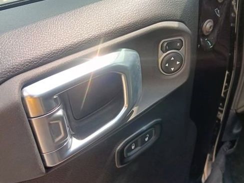 Used 2021 Jeep Gladiator Sport image 12