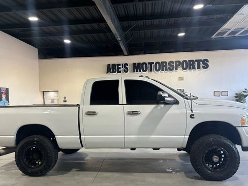 Used 2005 Dodge Ram 2500 Truck SLT image 4