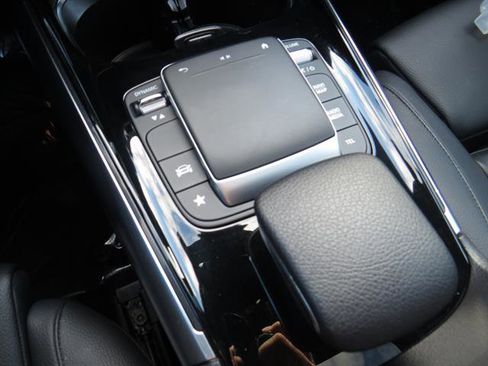 Used 2021 Mercedes-Benz GLA 250 4MATIC image 14