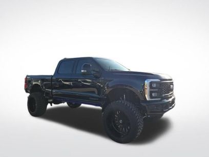 Used 2025 Ford F250 Lariat w/ Black Appearance Package