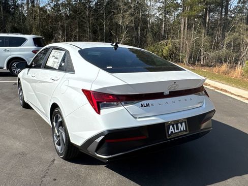New 2026 Hyundai Elantra Limited image 3