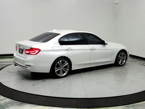Used 2018 BMW 330i xDrive Sedan AWD/4WD image 5