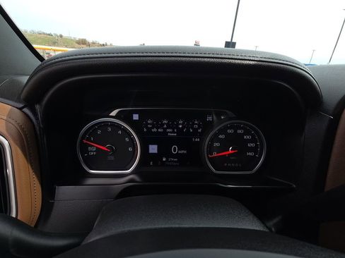 Used 2019 Chevrolet Silverado 1500 High Country image 17