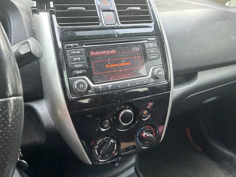 Used 2015 Nissan Versa Note SR w/ SR Convenience Package FWD image 7