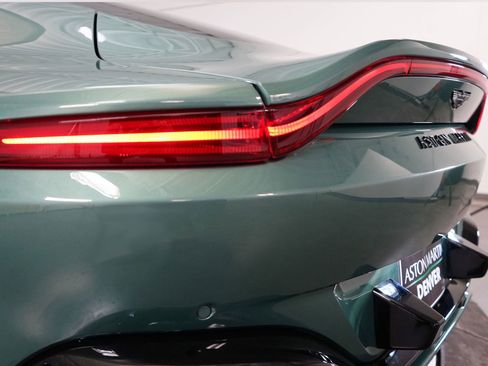 Used 2023 Aston Martin V8 Vantage Coupe image 24