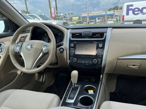 Used 2013 Nissan Altima 2.5 SV w/ 2.5SV Convenience Pkg FWD image 13