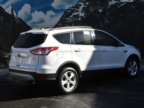 Used 2015 Ford Escape SE image 3