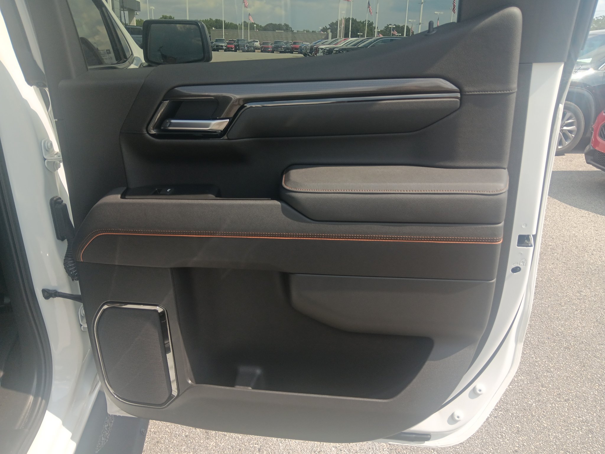 Used 2025 GMC Sierra 1500 AT4 w/ AT4 Premium Package AWD/4WD image 20