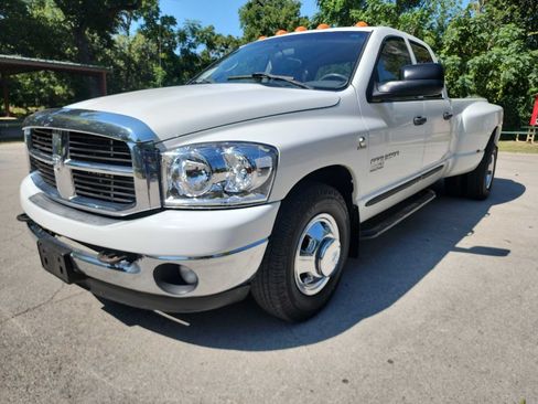 Used 2006 Dodge Ram 3500 Truck SLT RWD image 3