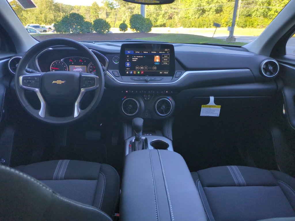 New 2026 Chevrolet Blazer LT w/ Convenience Package FWD image 29