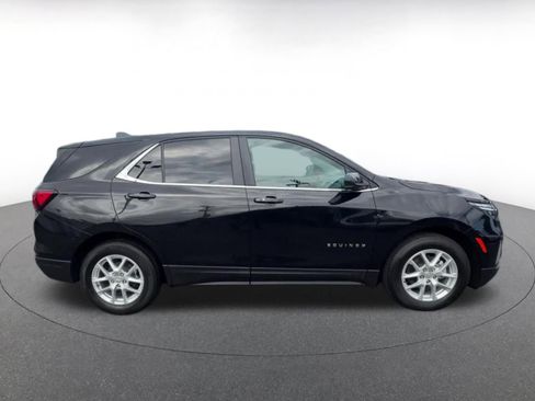 Used 2024 Chevrolet Equinox LT FWD image 16