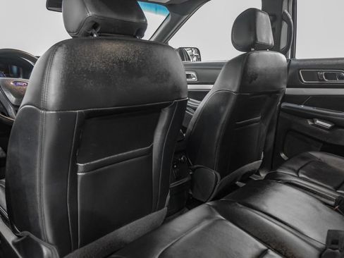 Used 2016 Ford Explorer XLT w/ Equipment Group 202A FWD image 35