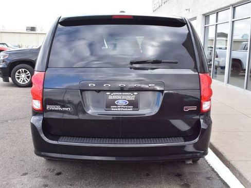 Used 2017 Dodge Grand Caravan SXT w/ Driver Convenience Group image 10