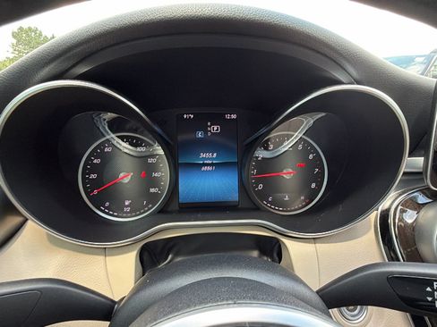 Used 2019 Mercedes-Benz C 300 Sedan image 28