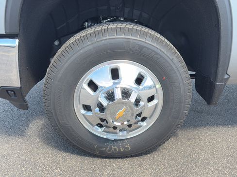 New 2026 Chevrolet Silverado 3500 LT w/ All Star Edition AWD/4WD image 32