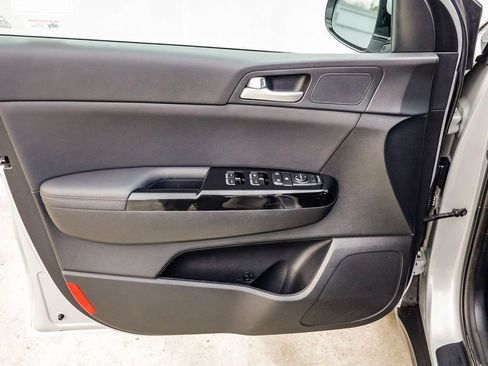 Used 2020 Kia Sportage EX image 24