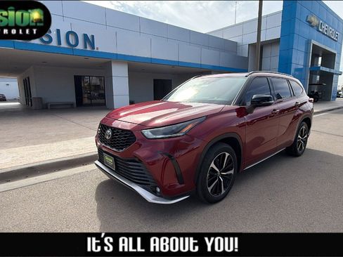 Used 2022 Toyota Highlander XSE image 1