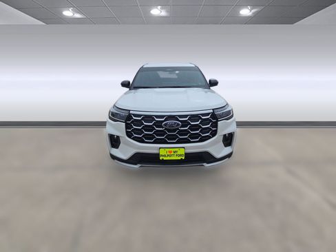 Used 2025 Ford Explorer Platinum image 5