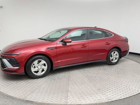 Certified 2025 Hyundai Sonata SE FWD image 6