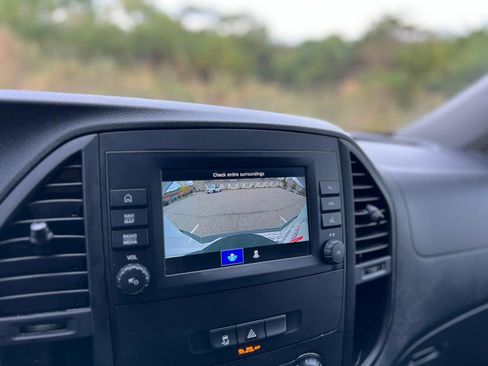 Used 2021 Mercedes-Benz Metris image 22