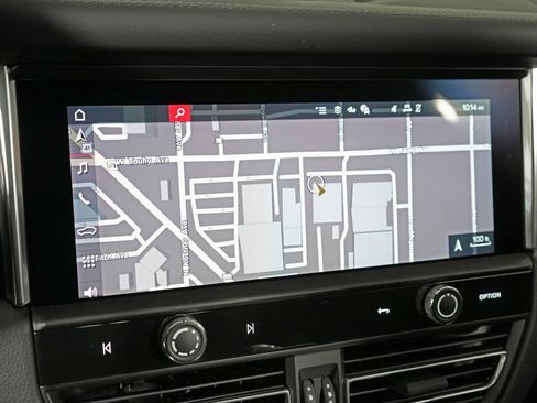 Used 2026 Porsche Macan AWD/4WD image 26