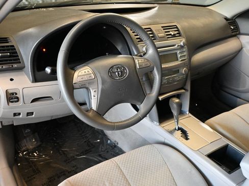 Used 2009 Toyota Camry Hybrid w/ Upgrade Pkg FWD image 6