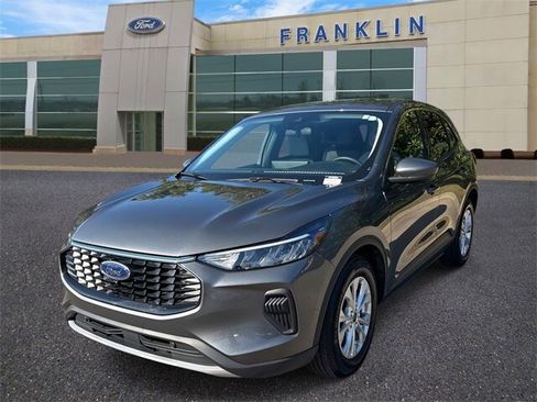 Certified 2023 Ford Escape Active w/ Tech Pack #2 image 3