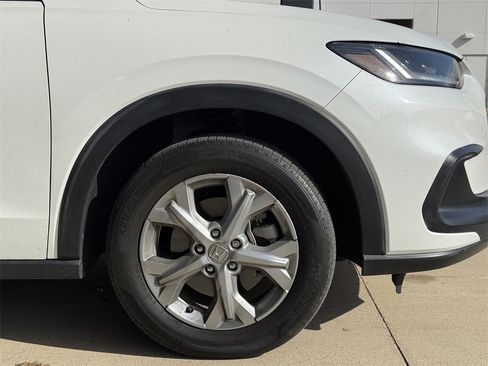 Used 2023 Honda HR-V LX image 6